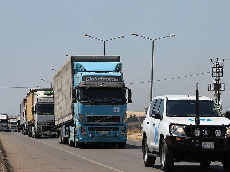 مساعدات إنسانية تحمل مواد غذائية تابعة لمنظمة «الأغذية العالمية»