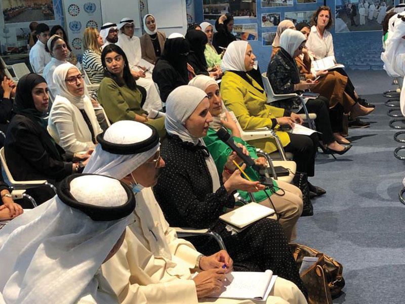 جانب من حضور الورشة أمس