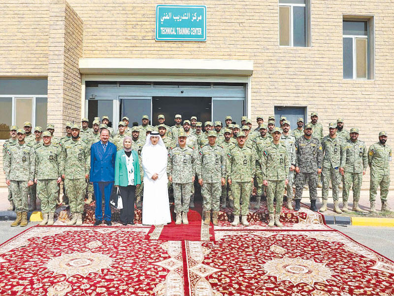 صورة جماعية للخريجين