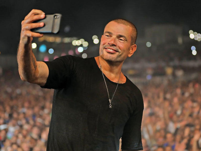  الفنان عمرو دياب 