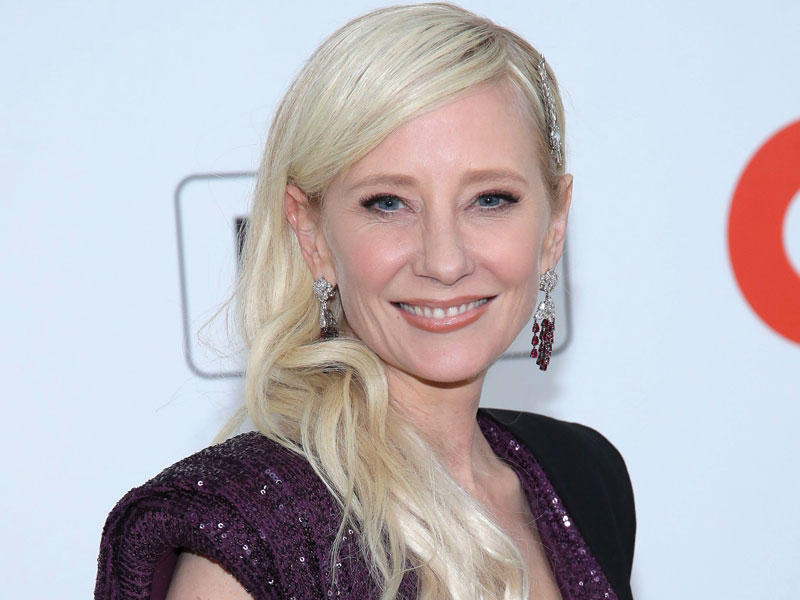 الممثلة آن هيش