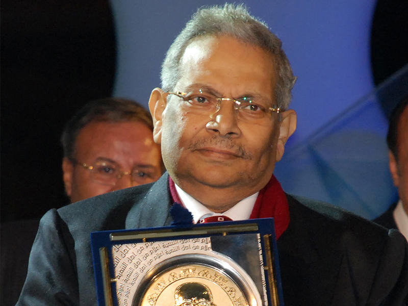  السيناريست والكاتب الراحل أسامة أنور عكاشة