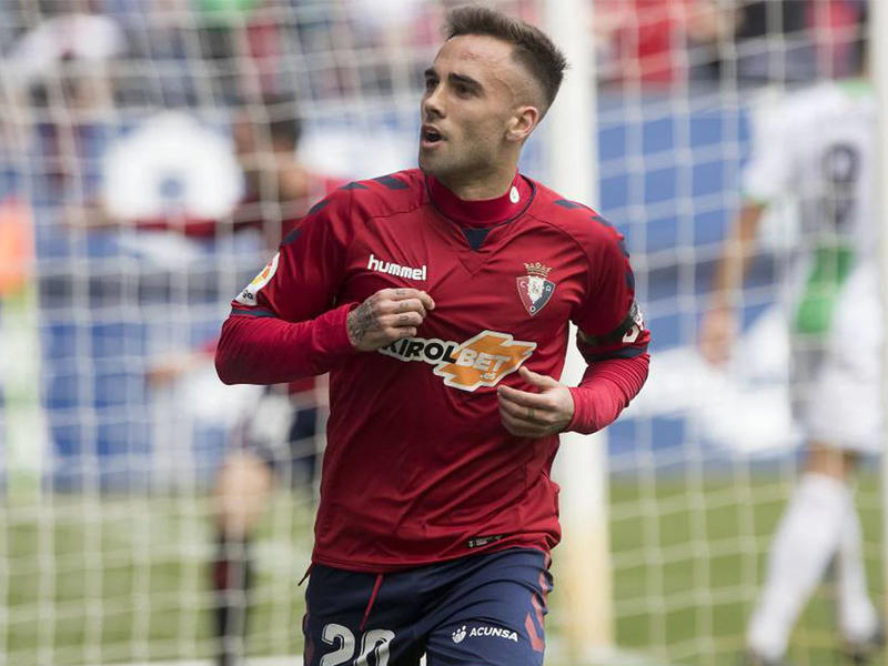 لاعب الوسط روبرت إيبانييز ليفانتي 