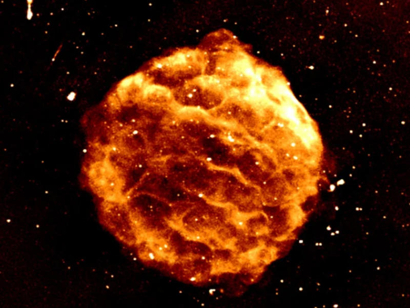 صورة لجسم كوني يُعرف باسم بقايا المستعر الأعظم