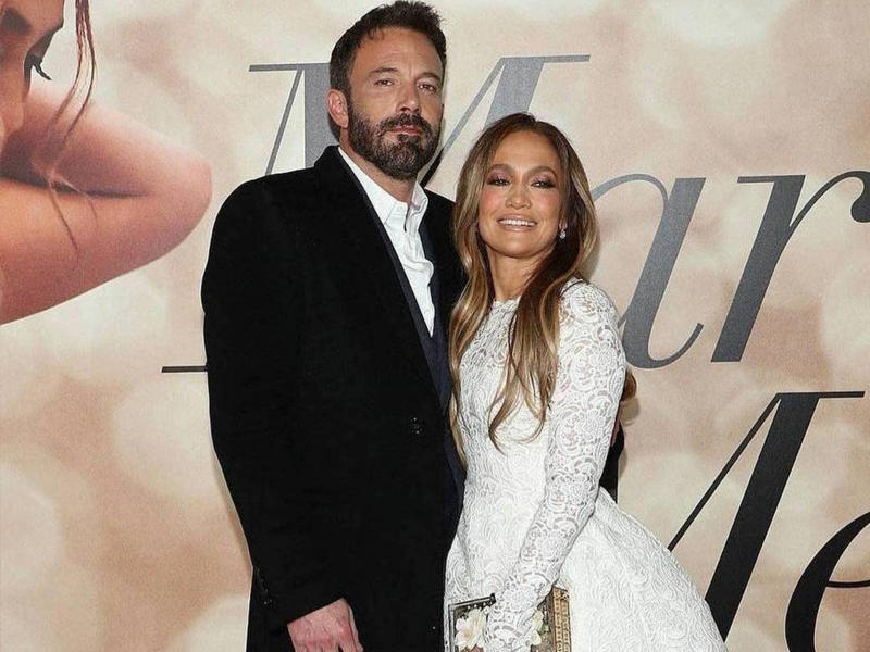 النجمان بن أفليك وزوجته جنيفر لوبيز