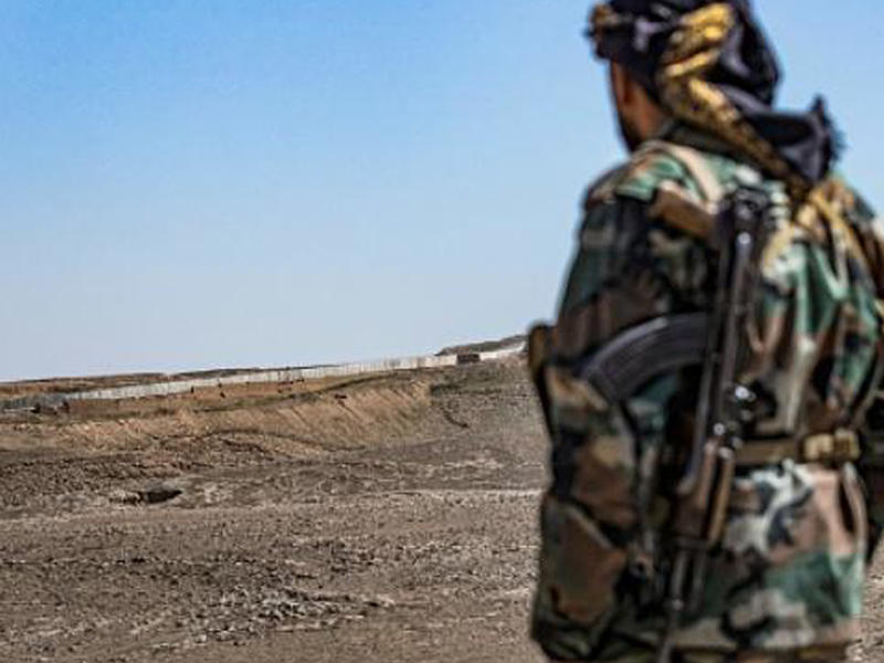 احد عناصر القوات السورية 