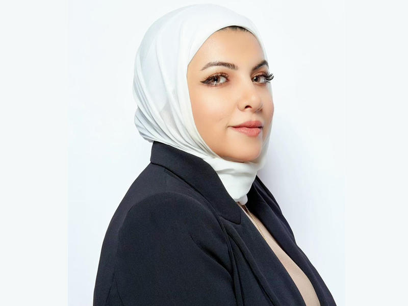 الفنانة منى التميمي