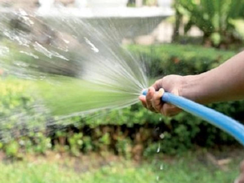 استخدام «الهوز» دون «مسدس ترشيد» يعرّض للضبطية القضائية