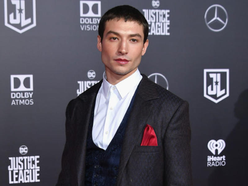 النجم  إيزرا ميلر