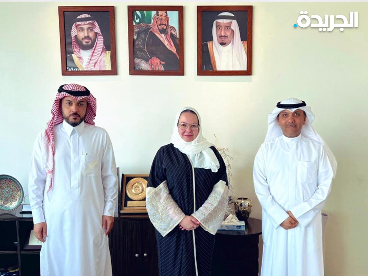 الوكيل المساعد بالتكليف لافي السبيعي خلال لقائه الرئيس التنفيذي لهيئة المرئي والمسموع السعودية إسراء عسيري