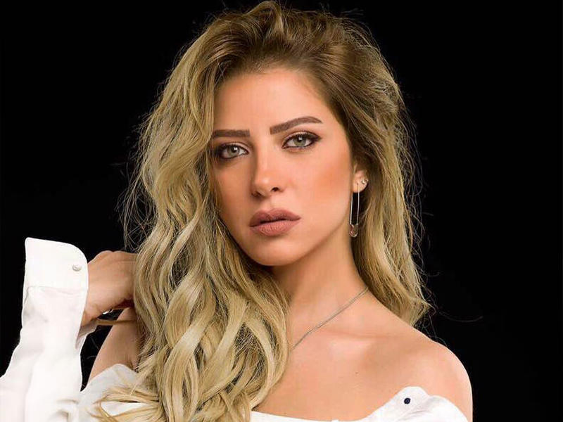 الفنانة ريم مصطفى