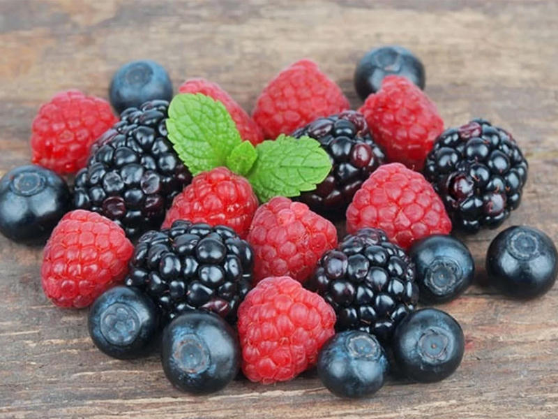 فاكهة التوت