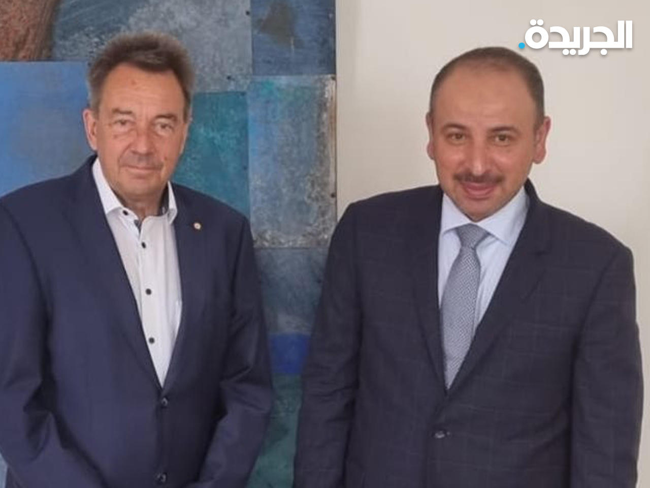 مندوب الكويت الدائم لدى الأمم المتحدة في جنيف ناصر الهين ورئيس اللجنة الدولية للصليب الأحمر بيتر ماورر