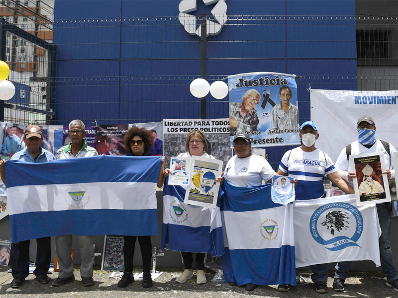 الإقامة الجبرية مبررة الإجراء بنشاطات استفزازية وتزعزع الاستقرار 