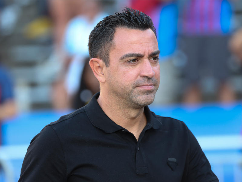 المدير الفني لفريق برشلونة  تشافي هرنانديز