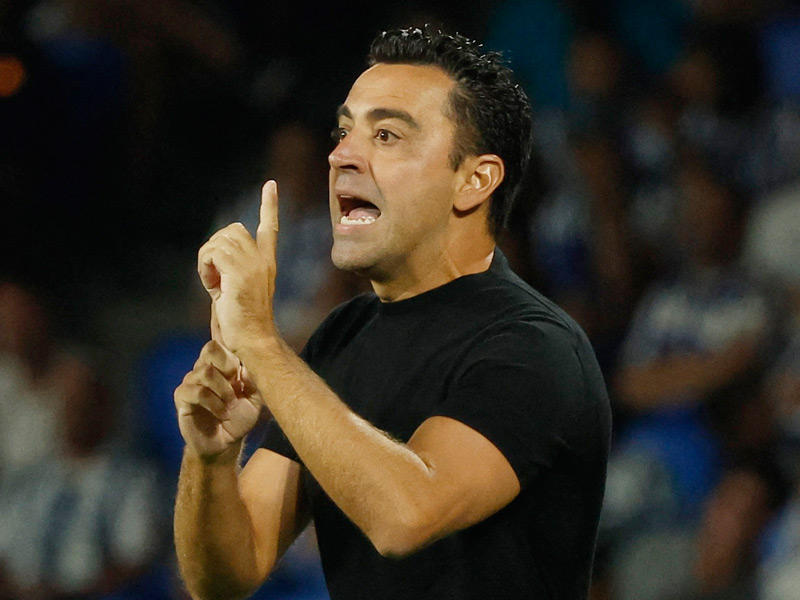 مدرب برشلونة تشافي هرنانديز