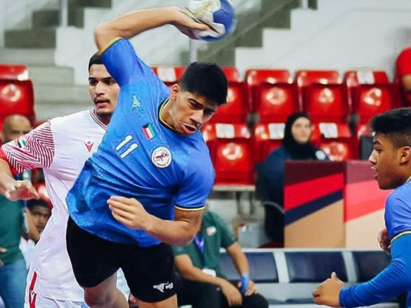 جانب من مباراة الكويت والإمارات