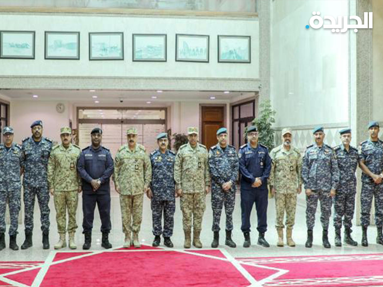 وكيل الحرس الوطني الفريق الركن مهندس هاشم الرفاعي متوسطاً وفد «الداخلية»