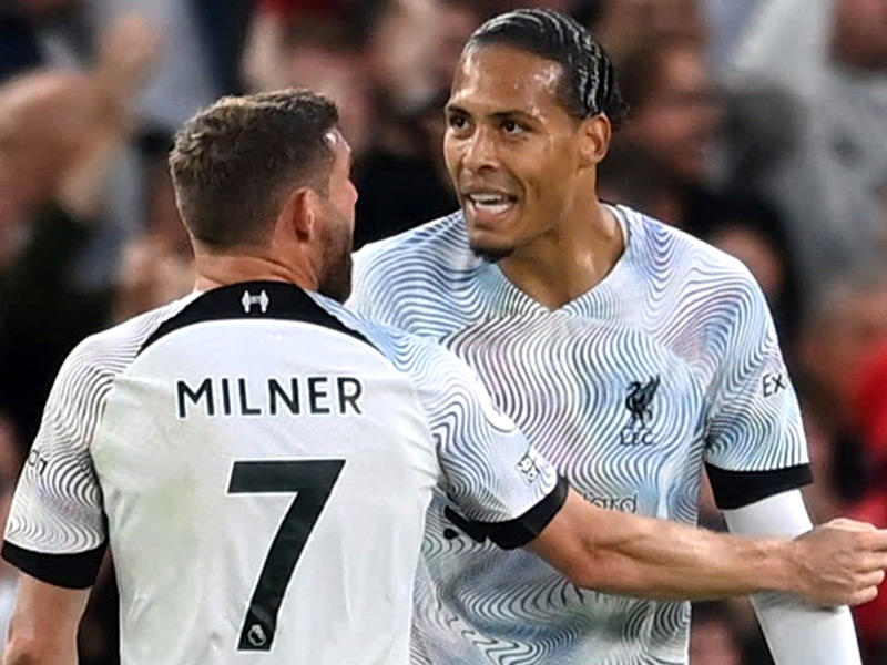  لاعب وسط يونايتد السابق الأيرلندي روي كين