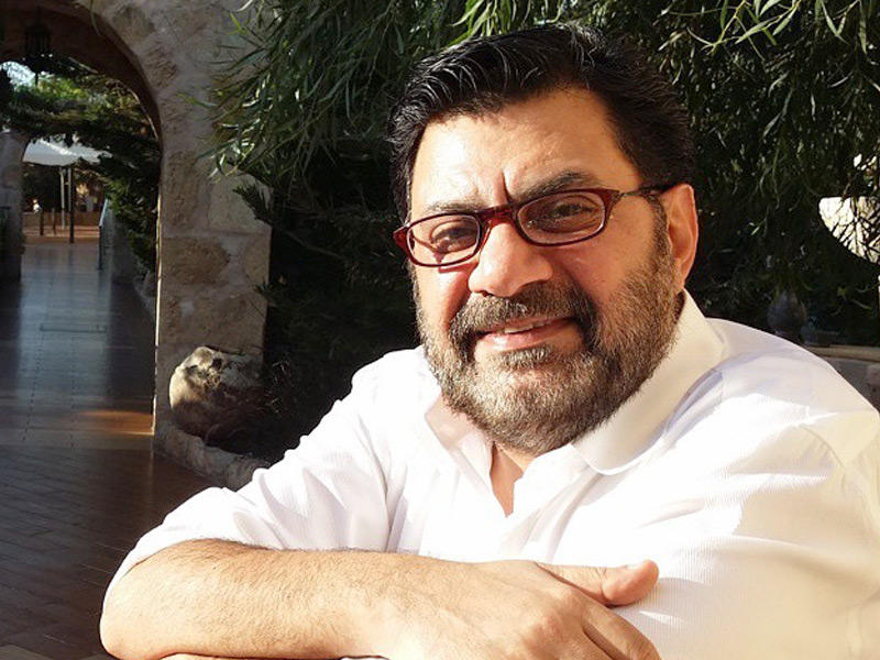  الفنان حسن إبراهيم