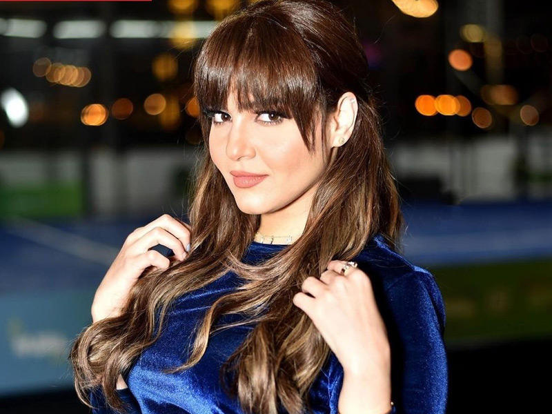  الفنانة نورا 