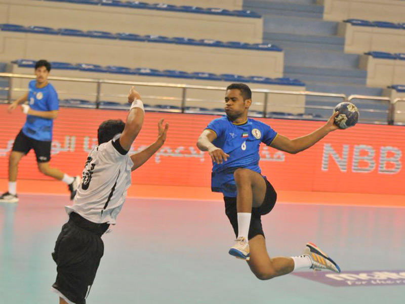 جانب من لقاء منتخبي الكويت والعراق