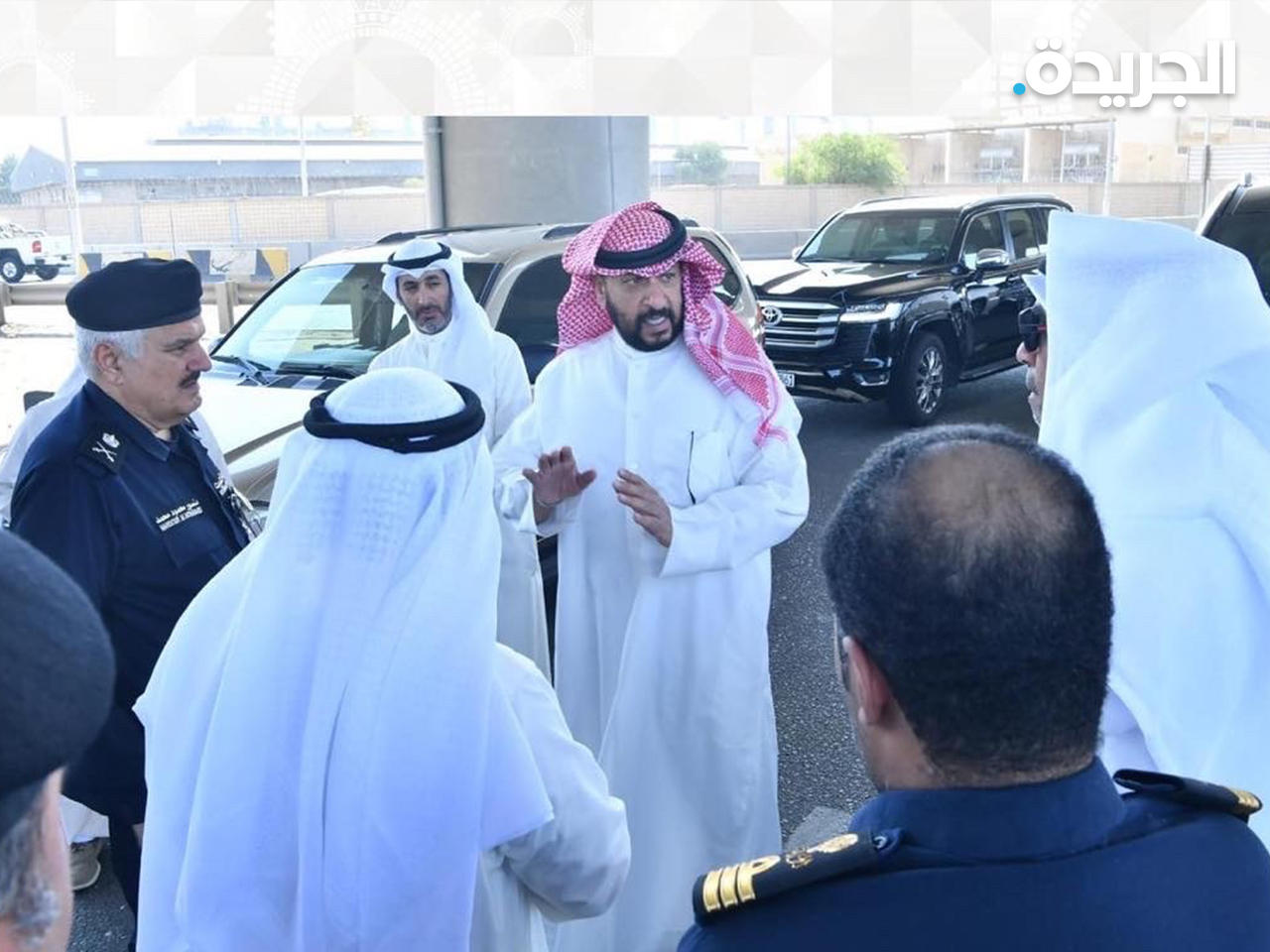 الخالد متحدثاً لقيادات «الداخلية» في ميناء الشويخ