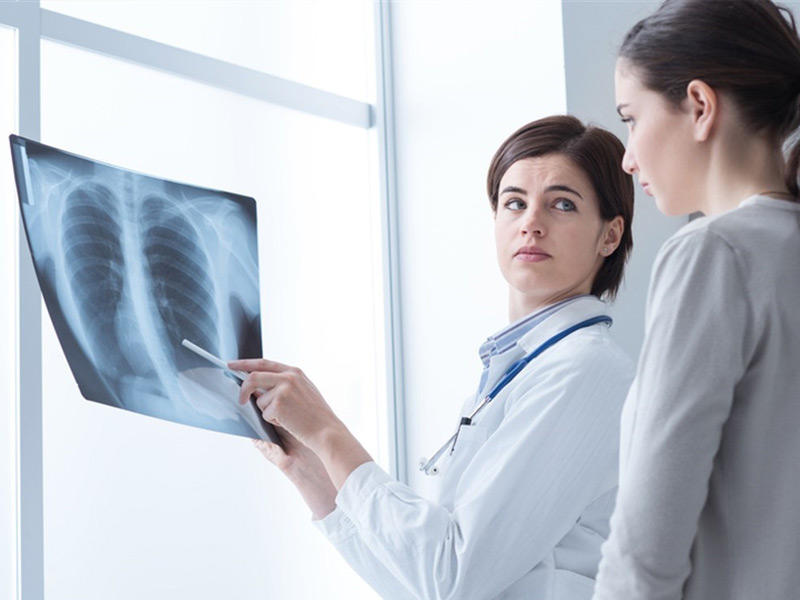 أطباء يطالعوا إشاعة 