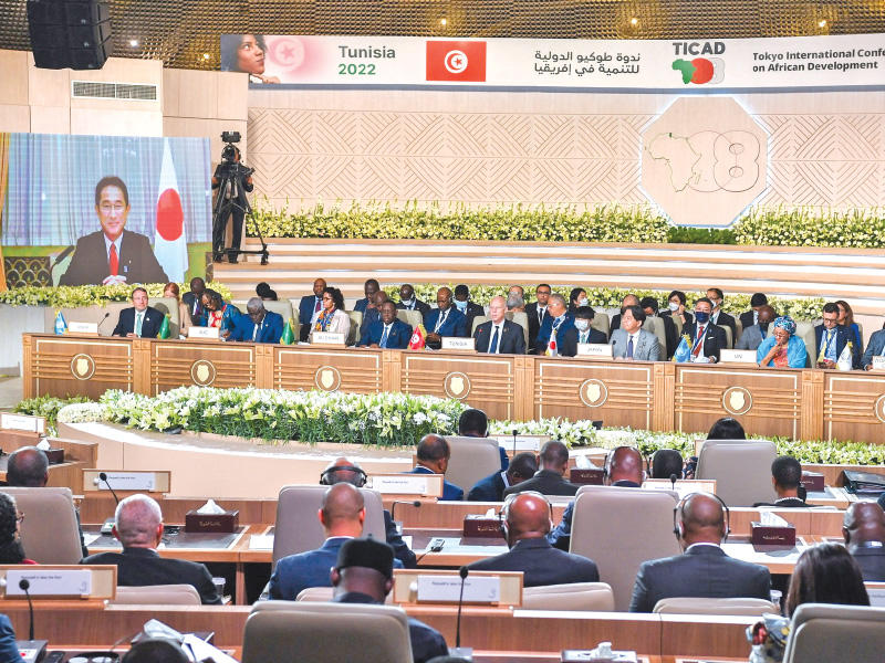 كيشيدا يتحدث للمشاركين في مؤتمر طوكيو  (رويترز)