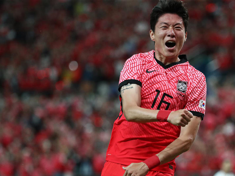 المهاجم الكوري الجنوبي هوانغ أوي