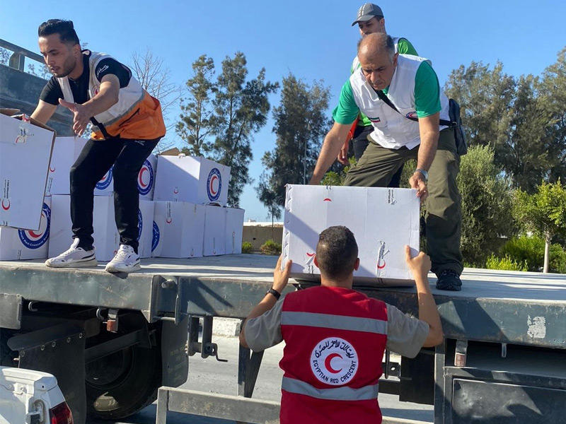 قافلة المساعدات الطبية الكويتية لدى وصولها إلى معبر رفح