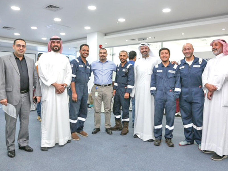 لقطة جماعية لشركة سنرجي أثناء حملة تبرع بالدم