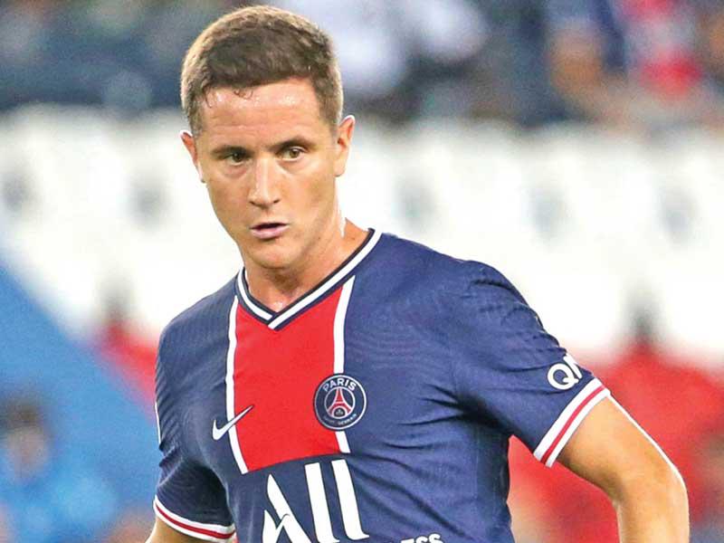 لاعب الوسط الإسباني أندر هيريرا