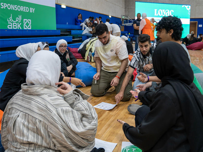 بعض شباب «لوياك» المشاركين بالفعاليات
