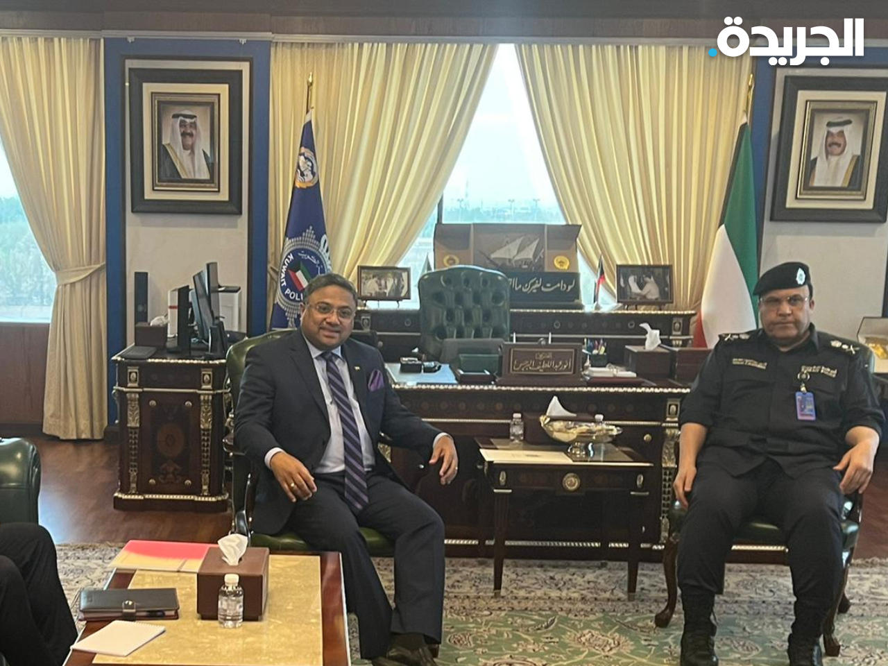 الفريق البرجس مجتمعاً مع السفير الهندي