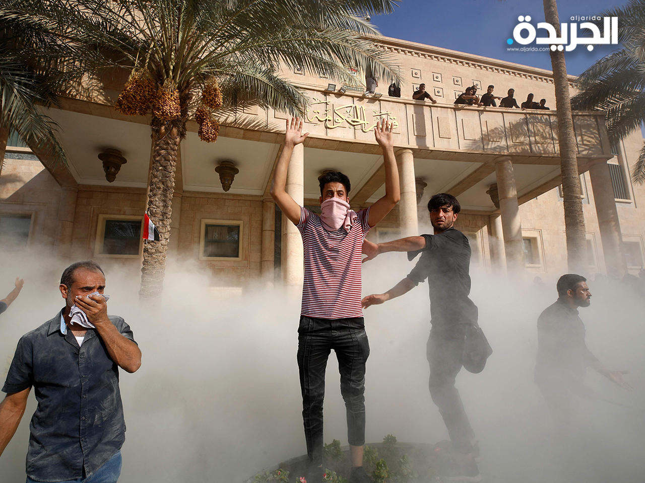 أنصار مقتدى الصدر في القصر الرئاسي