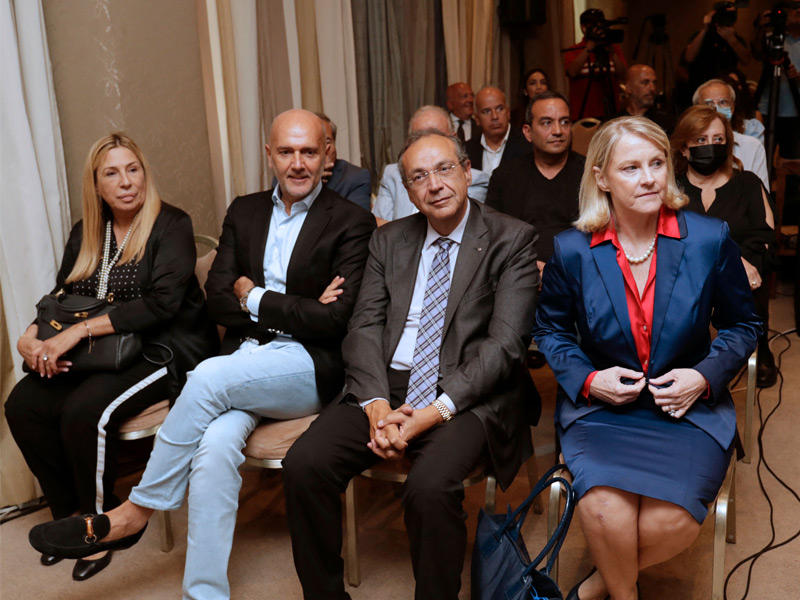 سفيرة لبنان السابقة لدى الأردن ترايسي شمعون تعلن ترشحها للرئاسة أمس (أ ف ب)