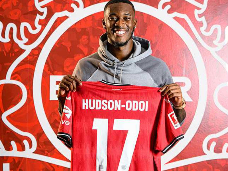 جناح تشلسي الإنكليزي كالوم هادسون أودوي