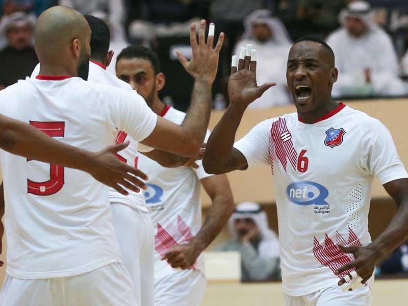 طائرة الأبيض أكملت عقد المحترفين بقزمند