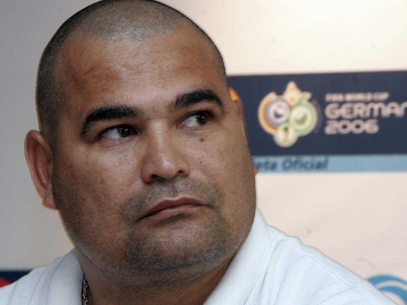 حارس المرمى السابق والمرشح الرئاسي خوسيه لويس شيلافيرت