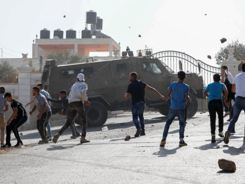 فلسطينيون في مواجهات مع الجيش الإسرائيلي