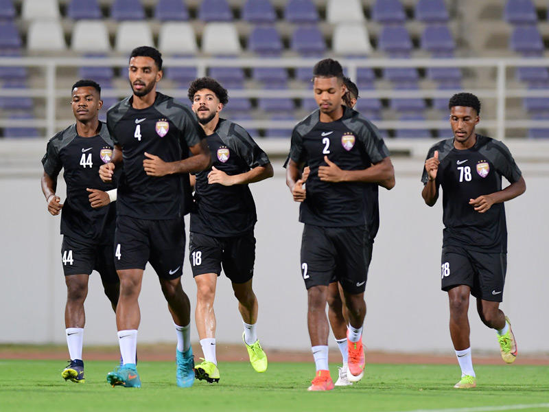 جانب من استعدادات العين لمباراة عجمان