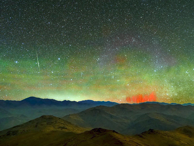 العفاريت الحمراء