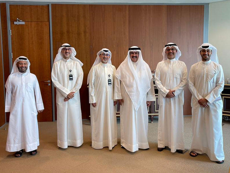 وزير التربية وزير التعليم العالي والبحث العلمي د. علي المضف خلال لقائه رئيس وأعضاء الهيئة الإدارية لرابطة باحثي المعهد