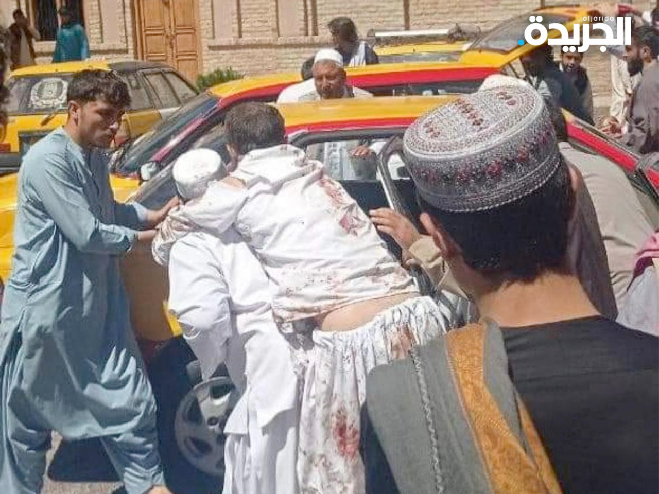 مقتل 18 شخصاً في تفجير بمسجد غربي أفغانستان