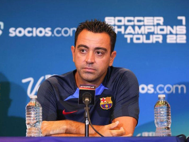 المدير الفني لفريق برشلونة تشافي