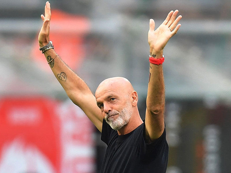 مدرب ميلان ستيفانو بيولي 