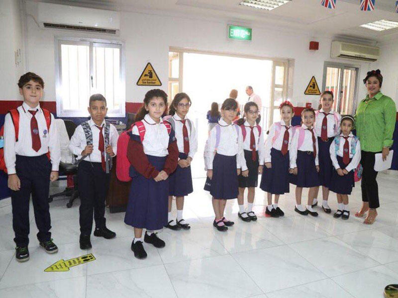 طلبة المدارس الأجنبية يدشنون العام الدراسي الجديد
