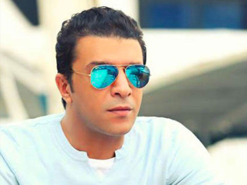  الفنان مصطفى كامل 