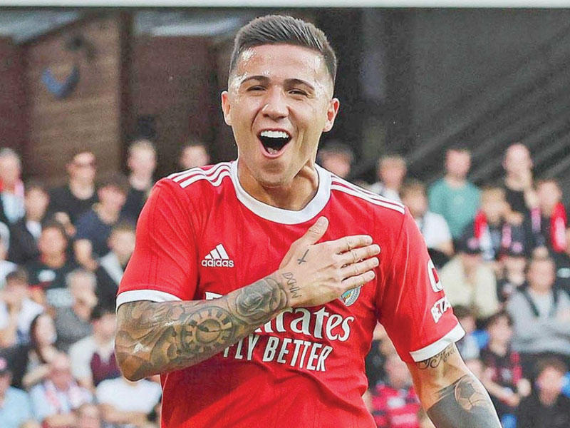 اللاعب إينزو فيرنانديز